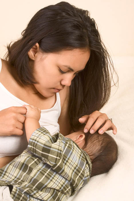 https://www.infantrisk.com/sites/default/files/2020-04/breastfeeding_mom_watching_baby.jpg